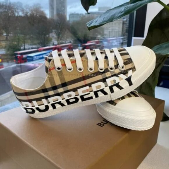 Authentic Burberry logo print vintage check cotton sneakers archive beige - Picture 1 of 6